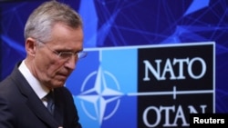 Occidentul condamnă la unison atacul violent al armatei Rusiei asupra Ucrainei. Ucraina cere ajutor, inclusiv instituirea unei zone de interdicție aeriană. Secretarul general al NATO, Jens Stoltenberg, spune că aceasta nu se va întâmpla.