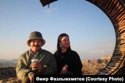 Әмир Фазлыәхмәтов хатыны Алинә белән