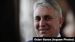 Lucian Bode, ministru de Interne și secretar general al PNL, a atacat decizia Comisiei de Etică a UBB în instanță și a cerut oprirea verificării lucrării sale de doctorat.