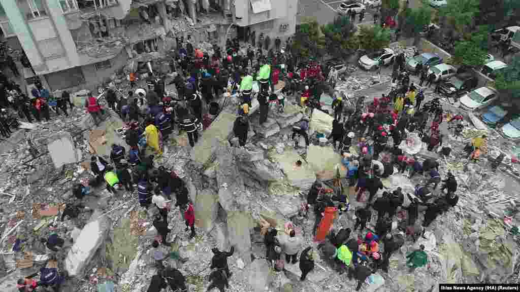 Suratda Türkiýäniň günortasynda ýerleşýän Adana şäherinde bolan heläkçilik.