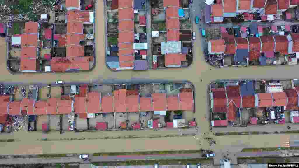 Një zonë e përmbytur në Mitrovicën e Jugut.