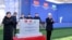 Президент Садыр Жапаров жана Кытай менен Өзбекстандын өкүлдөрү курулуш үчүн коюлган атайын ташты ачып, темир жол долбооруна символикалуу түрдө старт беришти. 27-декабрь, 2024-жыл