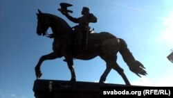 Помнік Альгерду ў Віцебску