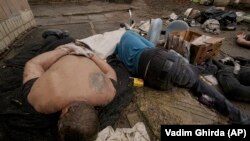 Киев янындагы Бучада табылган мәетләр