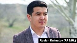 Азамат Жээнбеков.