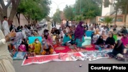 په کوټه کې د زیارت د عملیاتو پرضد پرلت کې یوشمېر فعالان او د ورکو بلوڅانو کورنۍ شاملې دي - د جولای ۲۳مې انځور.