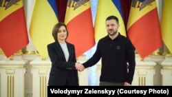Президент Молдовы Мая Санду и президент Украины Владимир Зеленский