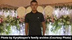 Мал караганы чыгып окко учкан Ерназар Кырыкбаев. 