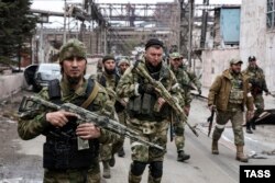 Бійці чеченського батальйону «Ахмат» в окупованому Маріуполі, 2022 рік