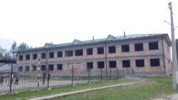 Эл үнү: Жети жылдан бери курулушу токтоп турган мектеп