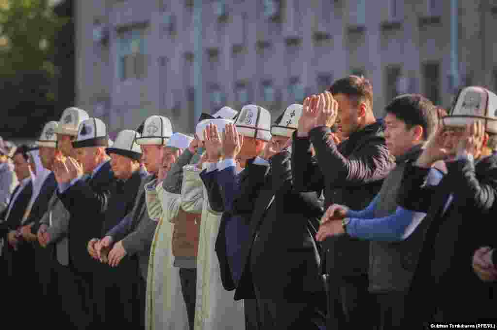 В Кыргызстане более 80% населения являются мусульманами.