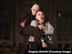 Piese „Faust”, jucată aici la ediția din 2021 a FITS, este una dintre cele mai de succes ale festivalului.