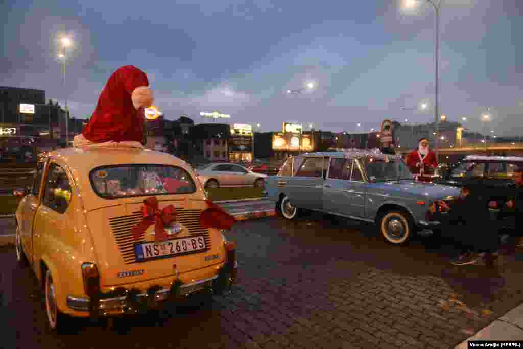 Okupljanje vlasnika oldtajmera u Beogradu.