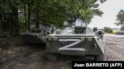 Украин армиясы бошоткон Балаклея шаарындагы орус күчтөрү таштай качкан аскер техникасы. 10-сентябрь, 2022-жыл. 