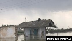 Разрушенный в результате затопления дом в селе Оргебас в Мактааральском районе Туркестанской области. 3 мая 2020 года.