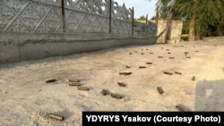 Чек арадагы куралдуу кармашта атылган октор. 