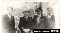 Айтматов в фотографиях его читателей 