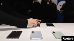 Кыргызстанда телефондорду каттатууга импортчулар жооптуу.