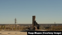 Памятник шахтерам, погибшим в аварии 2017 года. Фото: Марина Сычева