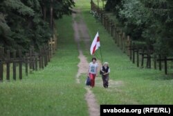 Ніна Багінская ў Курапатах, 2015 год