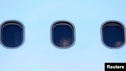 Fotografi ilustruese nga 18 nëntori i vitit 2015, kur rreth 90 azilkërkues nga Kosova dhe Shqipëria ishin kthyer në vendlindjet e tyre pasi aplikimi për azil në Gjermani u ishte refuzuar.