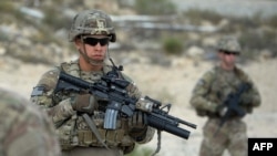 اوباما ماه گذشته اعلان کرد که تا پایان امسال۸۴۰۰ سرباز امریکایی در افغانستان حضور خواهند داشت.