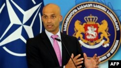 ჯეიმს აპატურაი