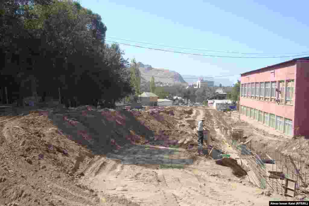 Еще одна новая автодорога к набережной через квартал Мажиримтал.