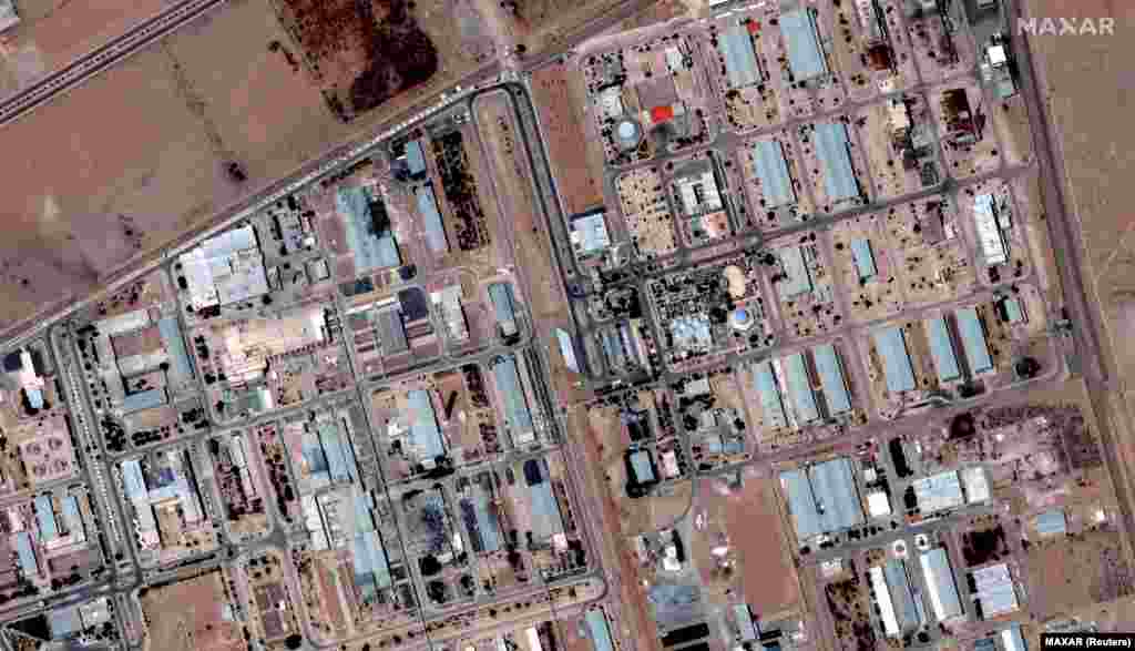 ისპაჰანის გამდიდრების ობიექტის თანამგზავრული სურათი 19 ივნისს და 22 ივნისს, აშშ-ის დარტყმების შემდეგ.