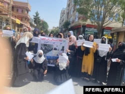 په افغانستان کې فعالانو د ښځو په اړه د طالبانو د تګلارو ضد په بیا بیا مظاهرې کړې دي - پخوانی انځور.