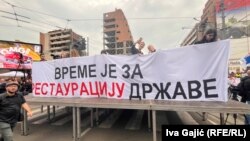Studenti u blokadi i grašani na protestu ispred zgrade Generalštaba, Beograd, 24. marta 2025.
