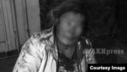 Күйөөсү токмоктогон аял.