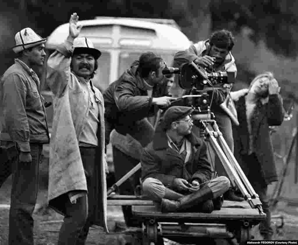 "Ак кеме" тасмасын тартуу учурунда.&nbsp;