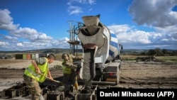 Galerie foto | Forțele NATO de la Cincu: Lucrări de amenajare și exerciții militare
