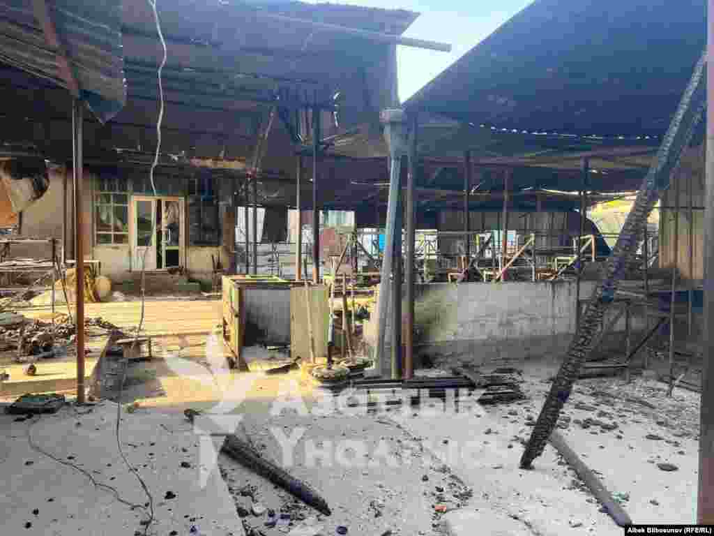 Кыргызстандын Тышкы иштер министрлиги (ТИМ) 14-17-сентябрда кыргыз-тажик чек арасында болгон окуяны "Тажикстандын алдын ала пландаган куралдуу агрессиясы" деп атады.