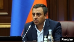 Իշխան Սաղաթելյան, արխիվ