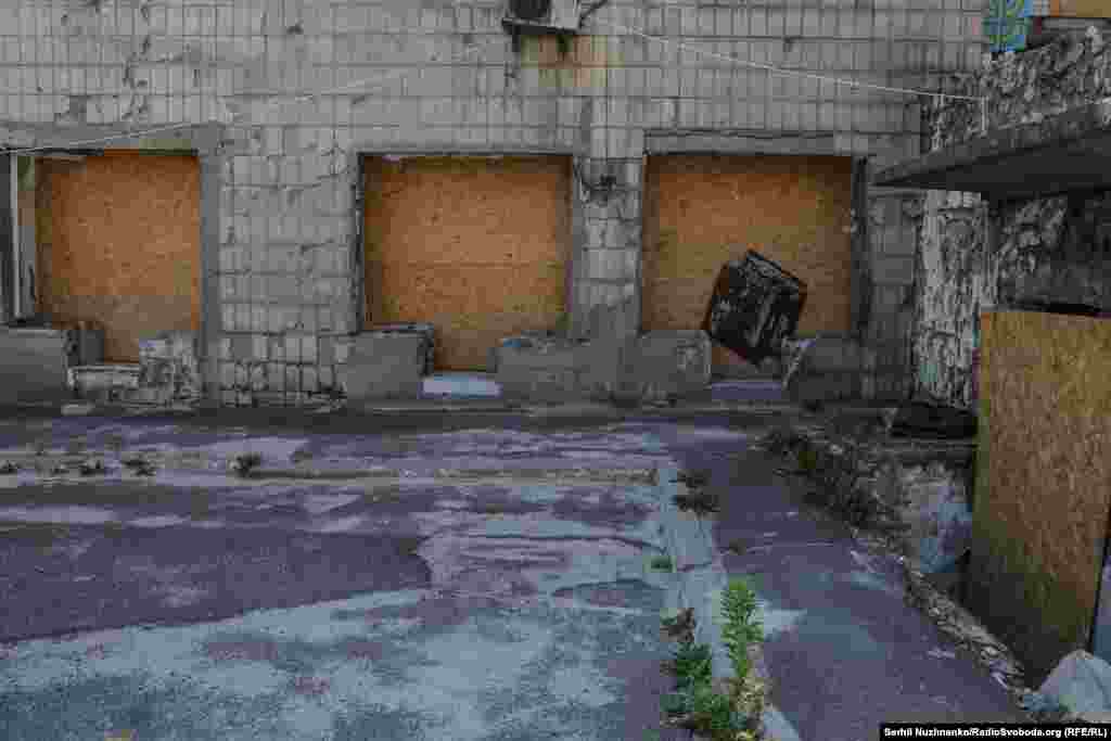 Дел од болничкиот комплекс каде што персоналот и волонтерите поставија пунктови за помош по нападот.