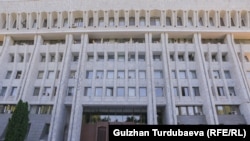 Здание Жогорку Кенеша. 