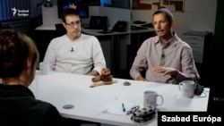 Kun Zoltán(b), Nagy Tavak és Vizes Élőhelyek Szövetsége elnöke, a Fertő tó barátai Egyesületének elnökségi tagja, és Réder Ferenc(j) biológusmérnök, fejlesztéspolitikai szaktanácsadó, a Vízválasztó Tanács tagja