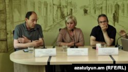 Իրավապաշտպաններ Ավետիք Իշխանյանը (Ձ), Սեդա Սաֆարյանը և Արթուր Սաքունցը: