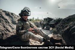 Бойцы Сил беспилотных систем ВСУ проходят тренировки во время базовой общевойсковой подготовки