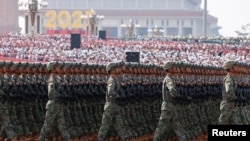 Unități ale Forțelor Aerospatiale Chineze (ASF) defilează la parada militară organizată cu ocazia împlinirii a 80 de ani de la sfârșitul celui de-al Doilea Război Mondial. Beijing, 3 septembrie 2025