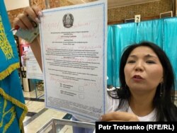 Акция протеста Инги в день референдума. Алматы, 5 июня 2022 года