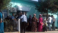 Lebapda 1500-e golaý işgäre 'krizis sebäpli' üç aý bäri aýlyk berilmeýär