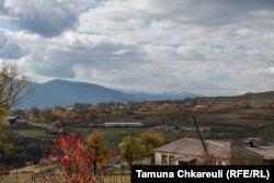 A view of the mountains from the village of Kvemo Enteli