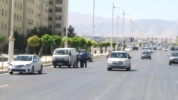 Ýol howpsuzlygynyň biraýlygy: Polisiýa para almak üçin köçelerdäki ýol belgilerini 'üýtgedýär'