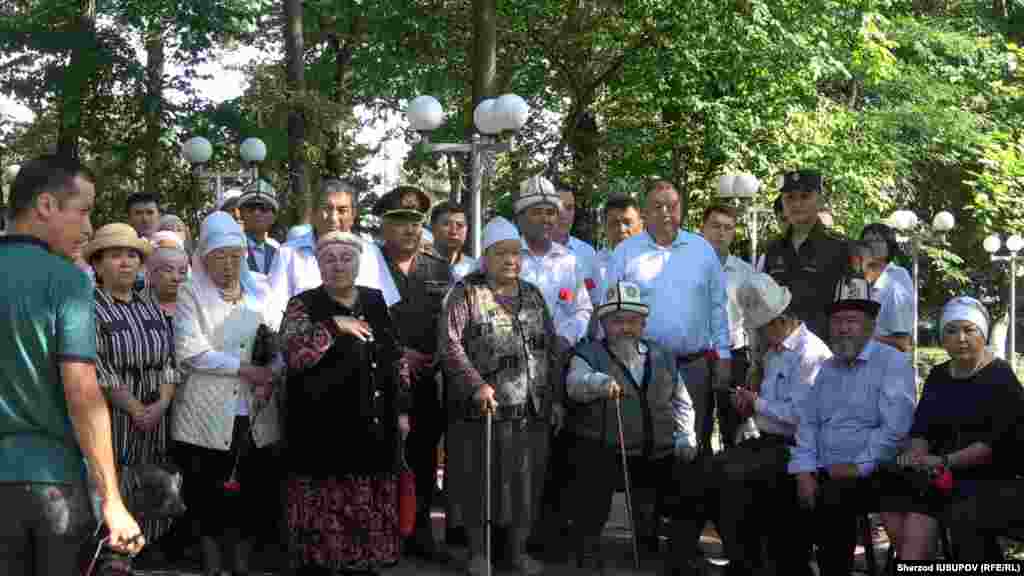 "Ўш воқеаси"да ҳалок бўлганларни хотирлаш маросими.