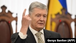 პოროშენკოს სიტყვებით, არჩევნების ჩასატარებლად ჯერ საჭიროა, რუსეთთან ომი დასრულდეს.