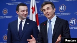 ირაკლი ღარიბაშვილი და ბიძინა ივანიშვილი. 2013 წლის 2 ნოემბერი