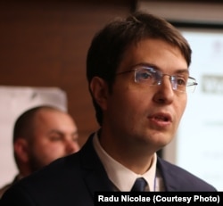 Expertul în probleme de Justiție, Radu Nicolae, spune că instituțiile au tendința să trateze cu superficialitate probleme grave din societate.